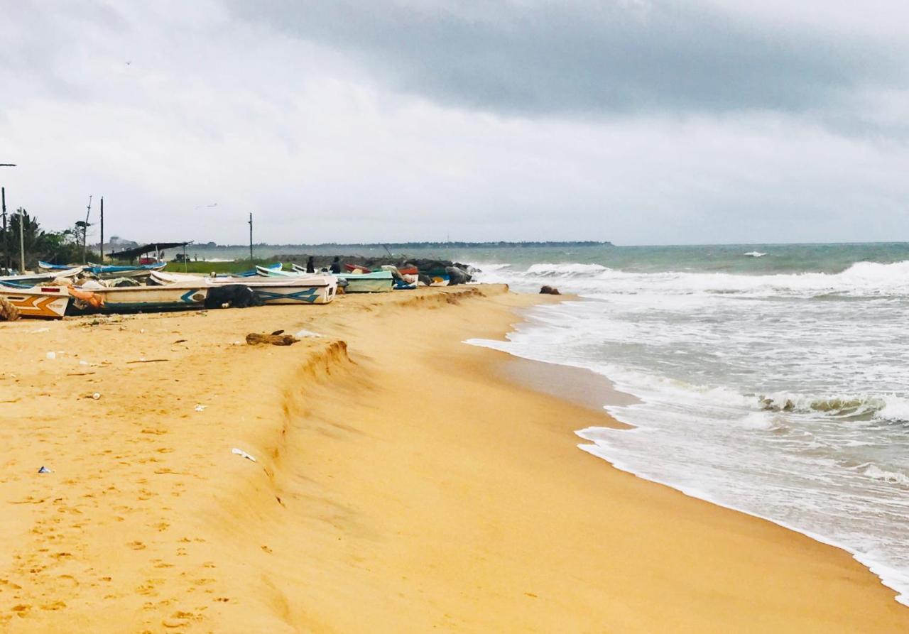 Sea Beach Resort Negombo Eksteriør bilde