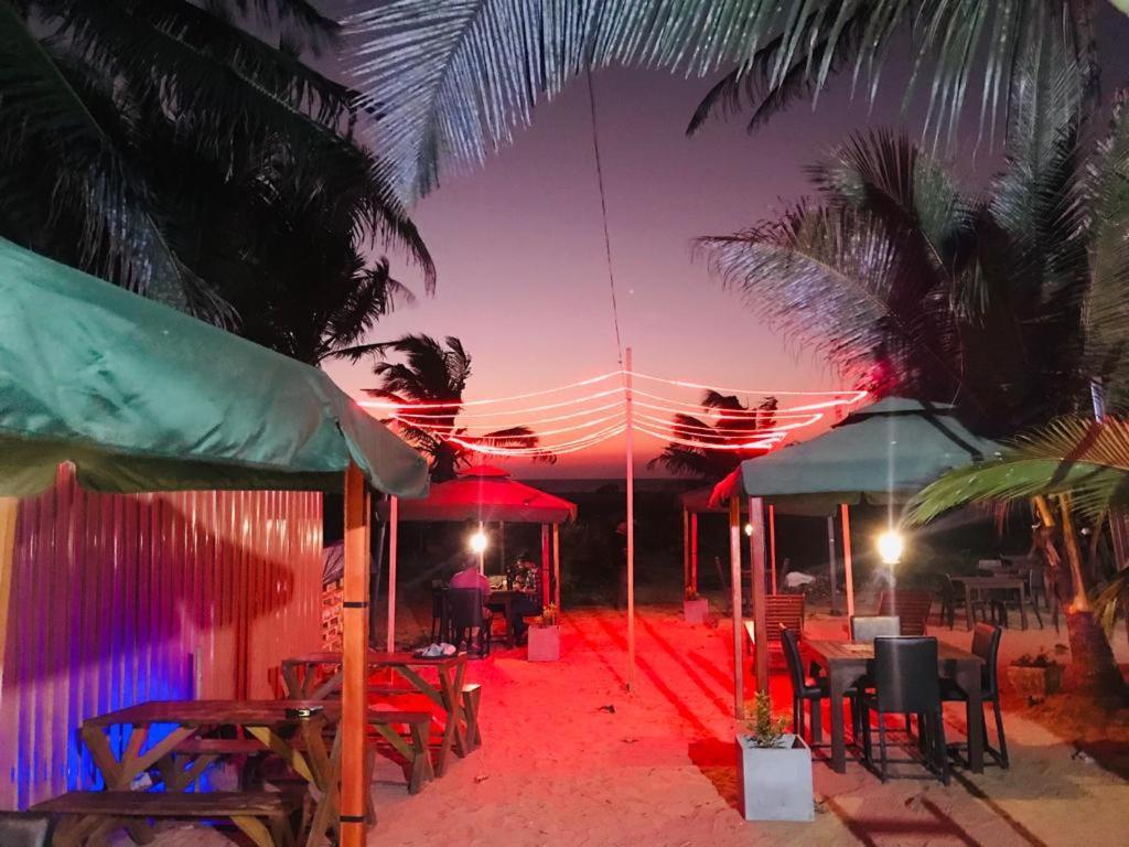 Sea Beach Resort Negombo Eksteriør bilde